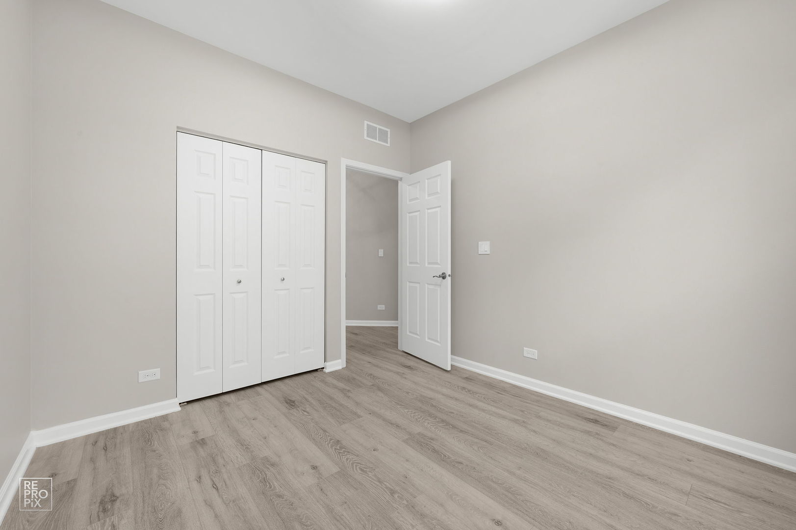 8217 Concord Lane #D, Justice, IL 60458
