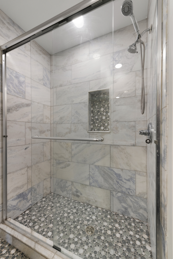 206 CHRISTINE Way, Bolingbrook, IL 60440