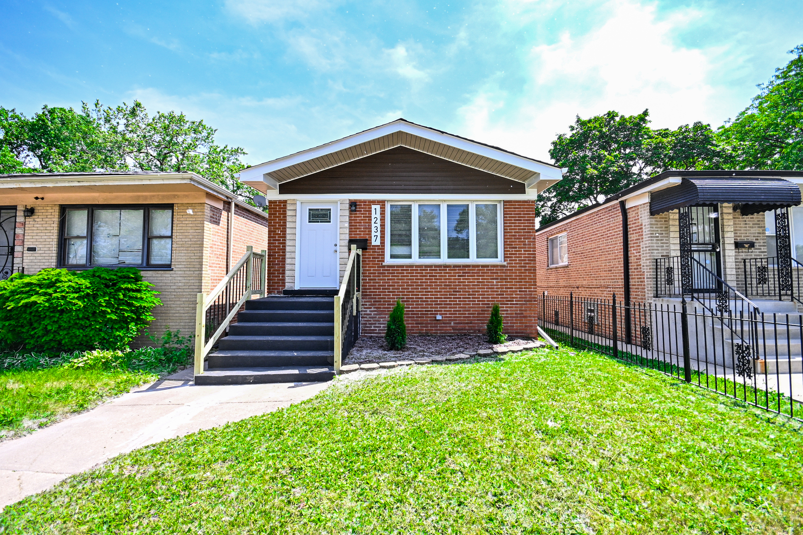 1237 E 95th Street, Chicago, IL 60628