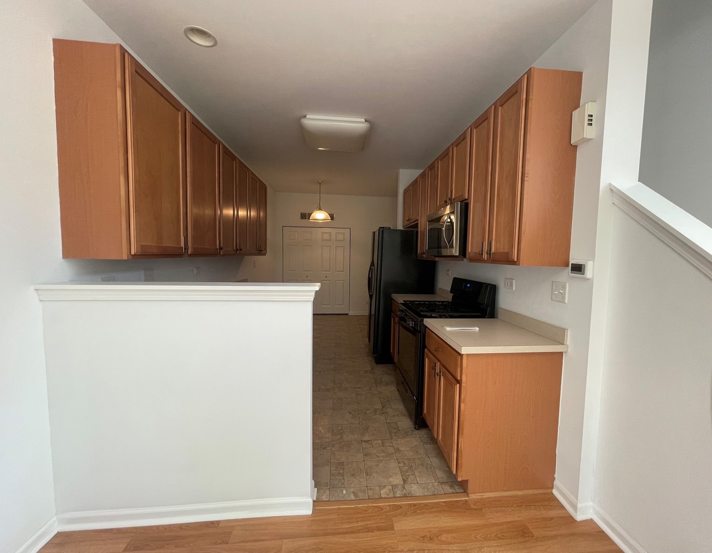 2516 Hillsboro Boulevard, Aurora, IL 60503