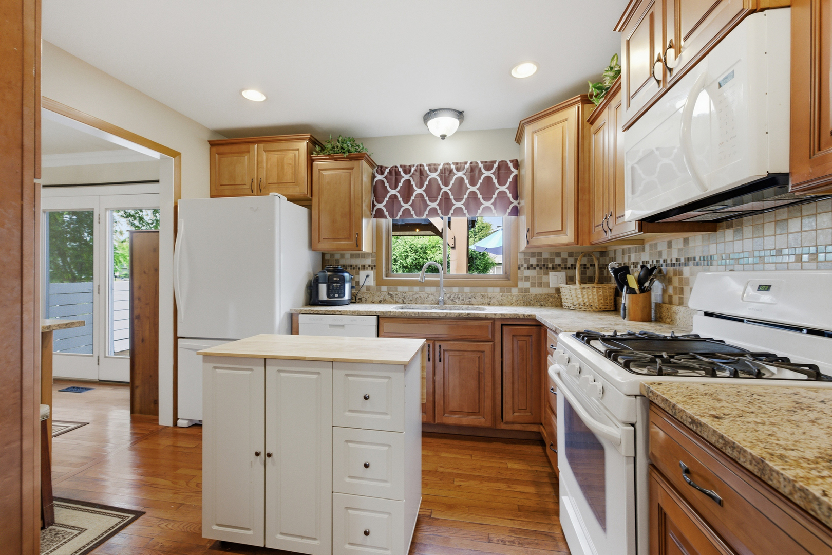 1158 Pinetree Lane, Bartlett, IL 60103