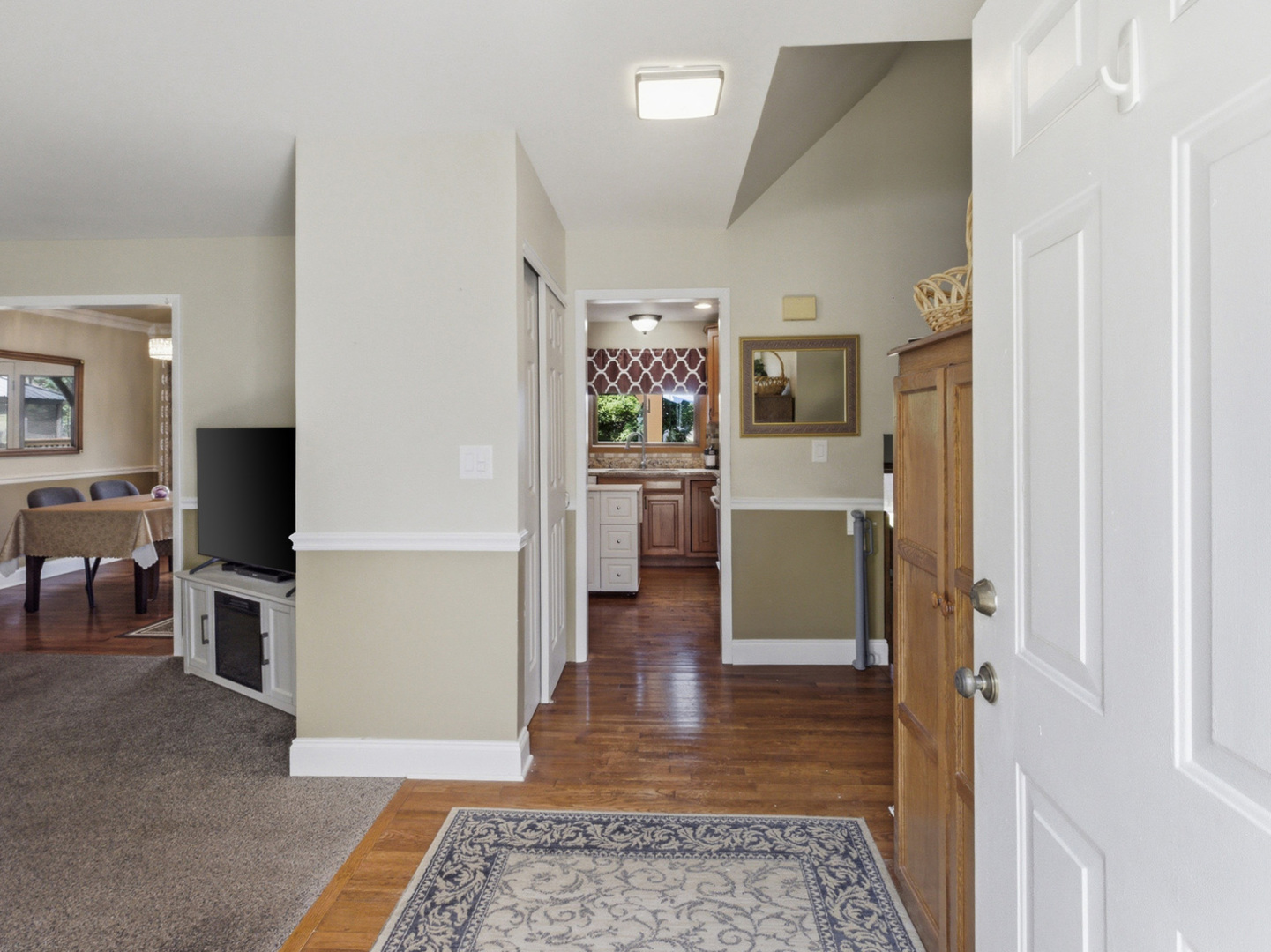 1158 Pinetree Lane, Bartlett, IL 60103