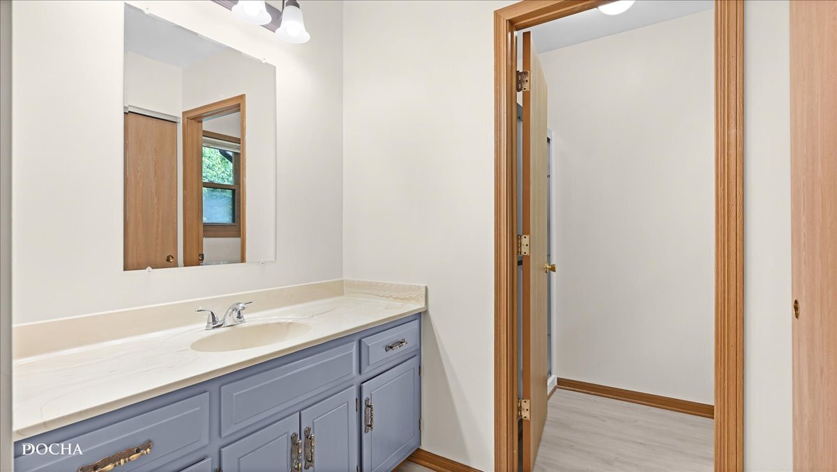 29 Mayfair Lane, Aurora, IL 60504