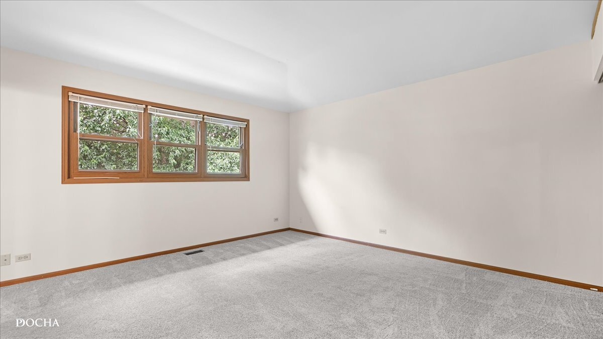 29 Mayfair Lane, Aurora, IL 60504