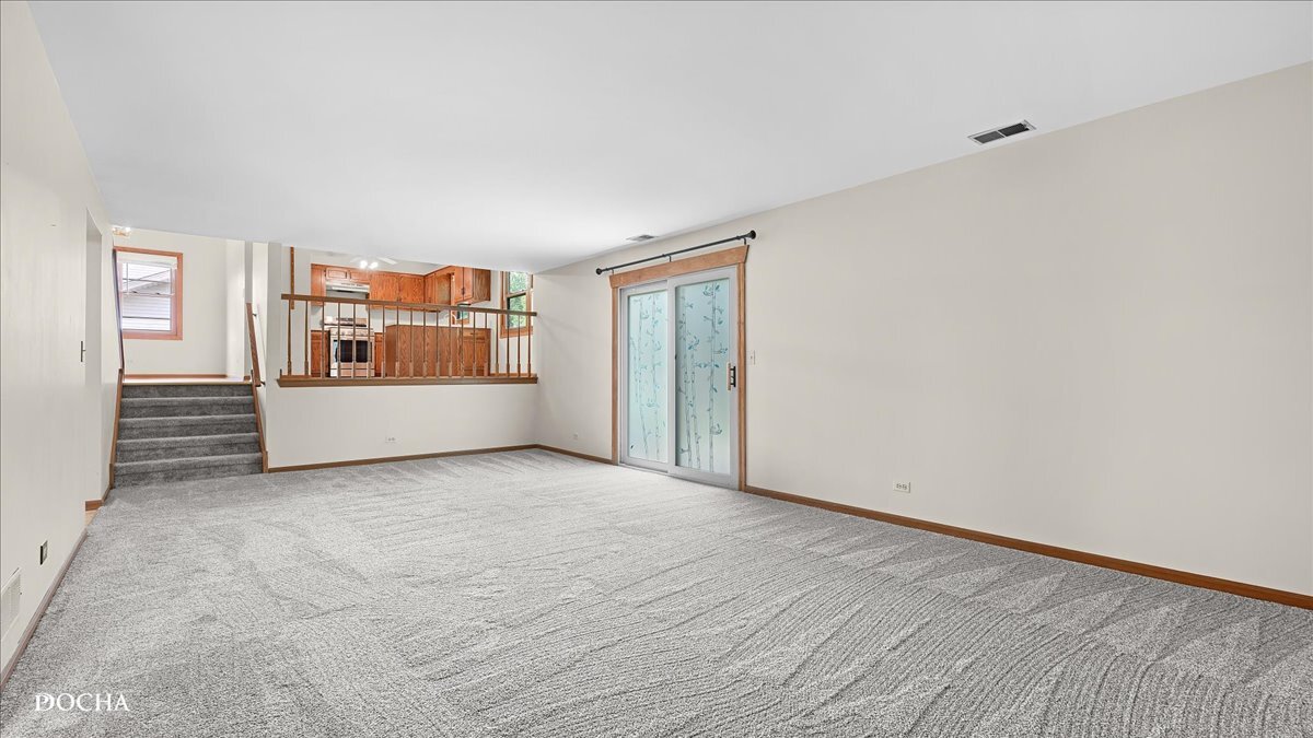 29 Mayfair Lane, Aurora, IL 60504
