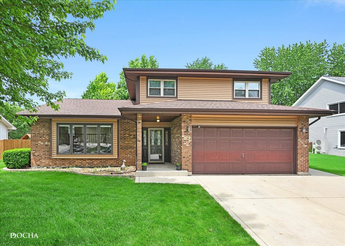 29 Mayfair Lane, Aurora, IL 60504