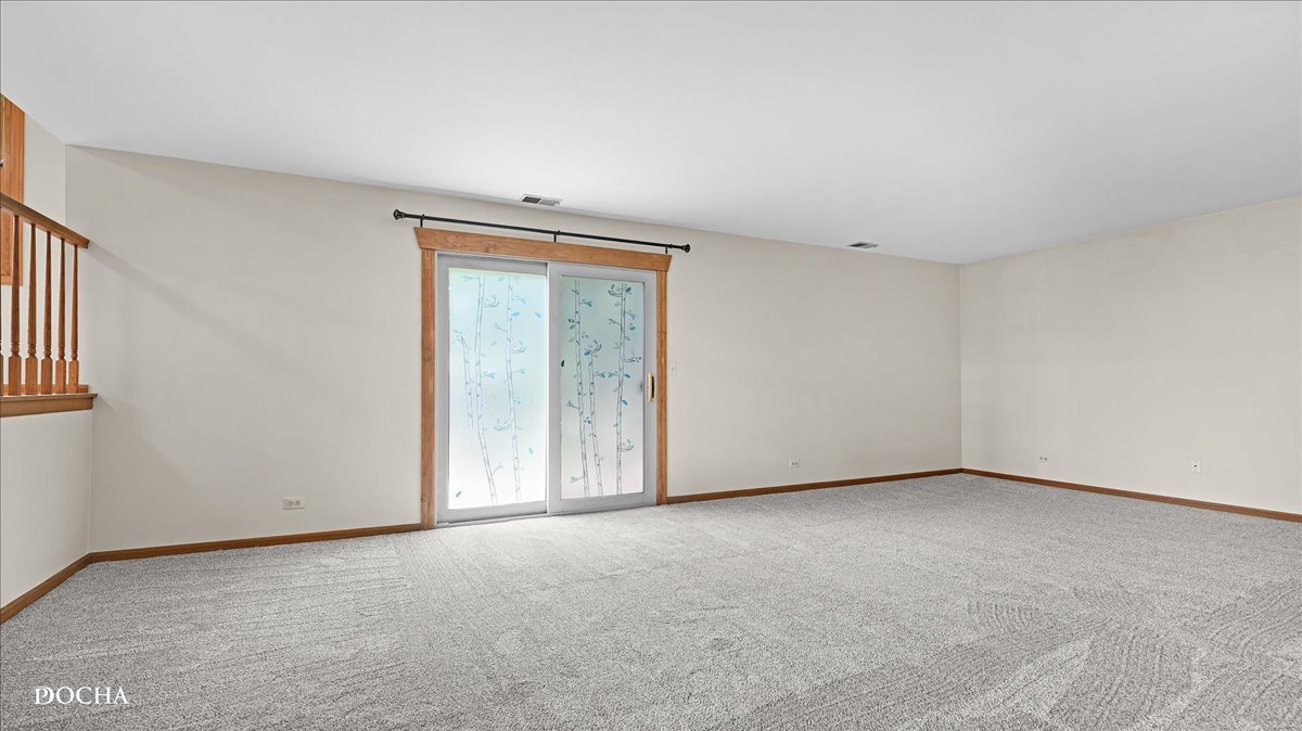 29 Mayfair Lane, Aurora, IL 60504