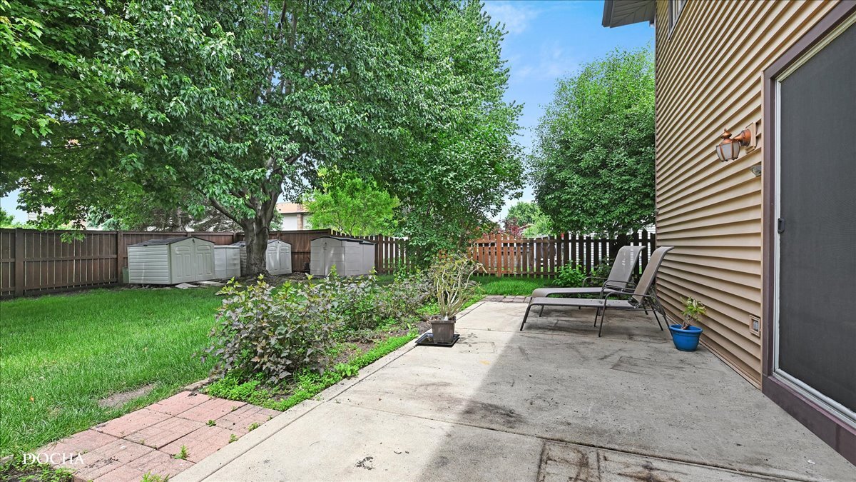 29 Mayfair Lane, Aurora, IL 60504