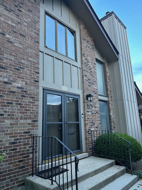 12 Kent Court, Willowbrook, IL 60527