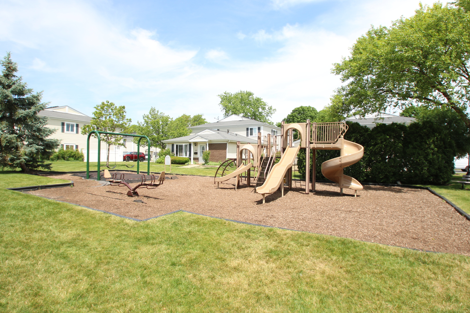 728 E Old Willow Road #104B, Prospect Heights, IL 60070