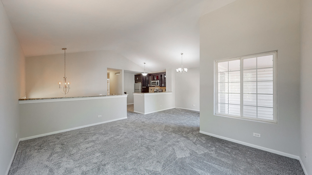 1860 Middlebury Drive #1860, Aurora, IL 60503