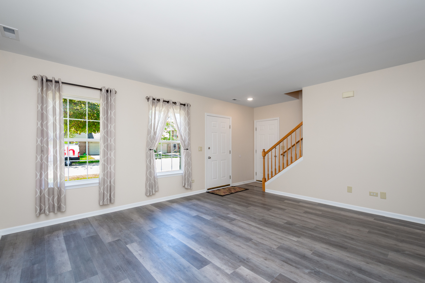1277 N Village Drive, Round Lake Beach, IL 60073