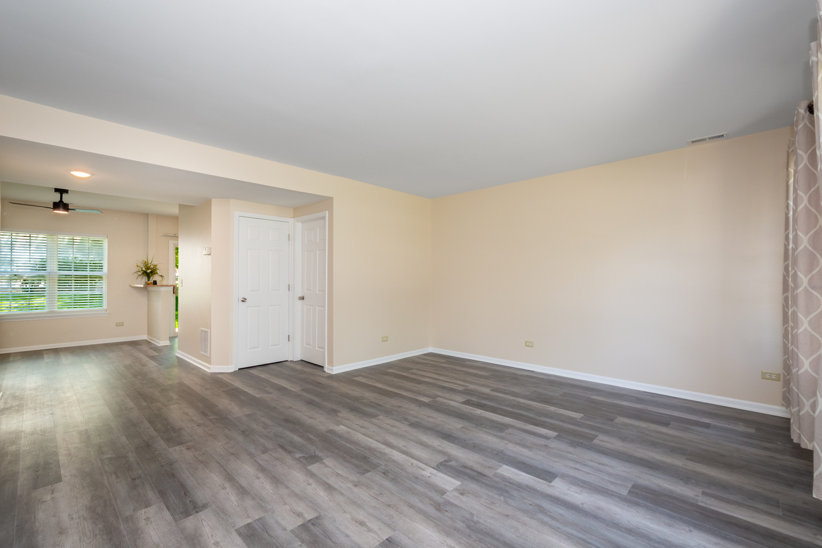 1277 N Village Drive, Round Lake Beach, IL 60073