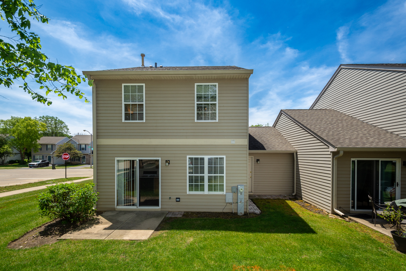 1277 N Village Drive, Round Lake Beach, IL 60073