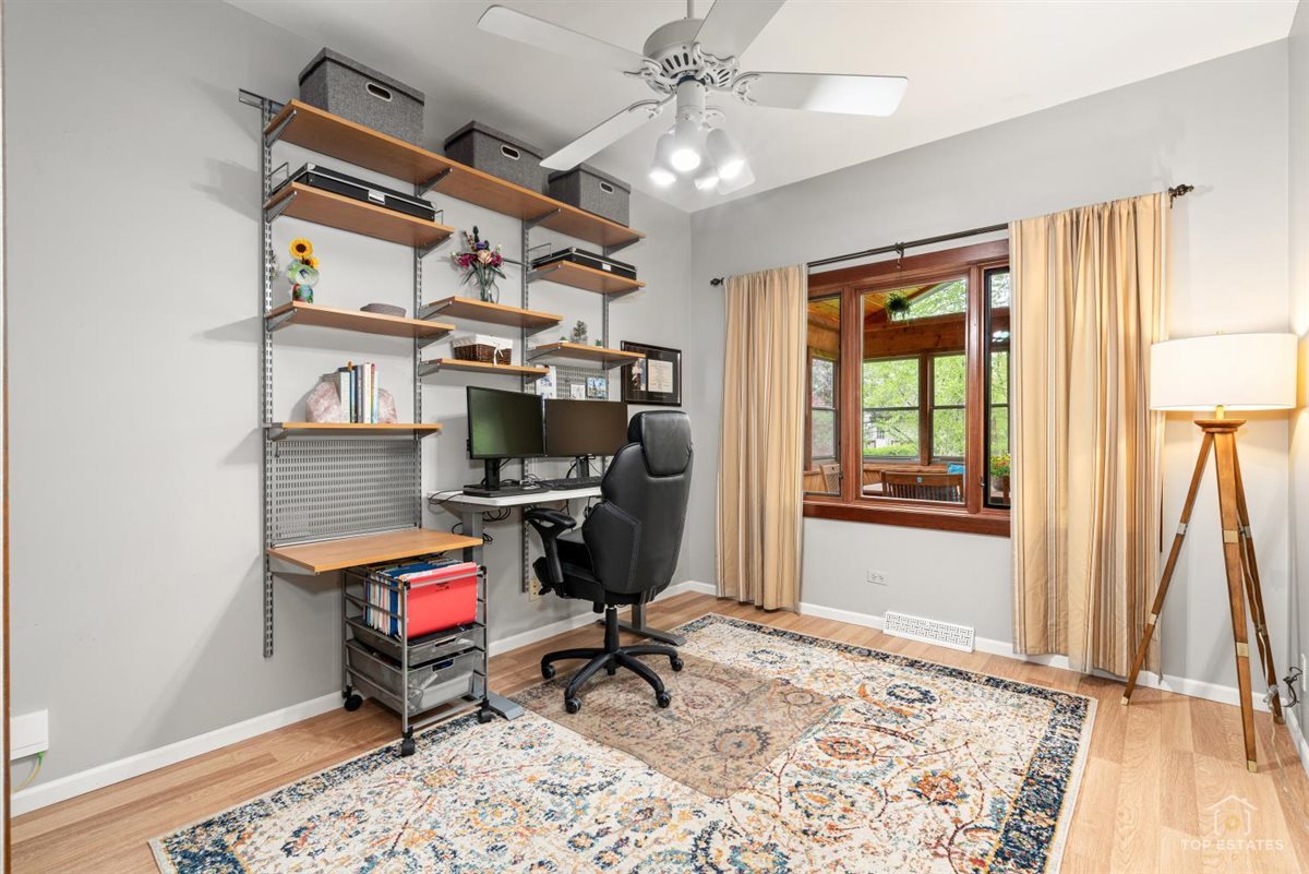 1309 Hawkins Court, St. Charles, IL 60174