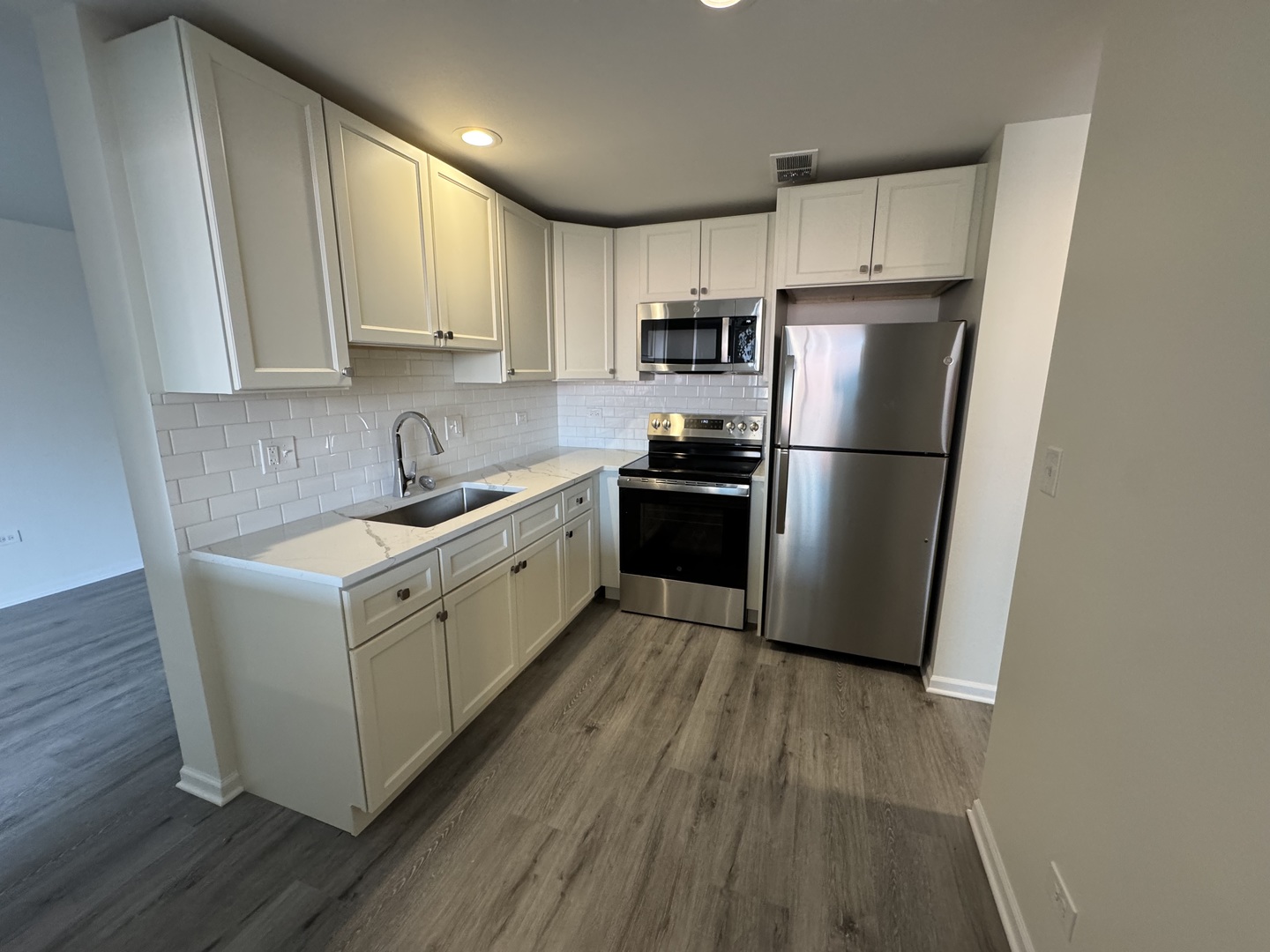 151 N Kenilworth Avenue #4G, Oak Park, IL 60301