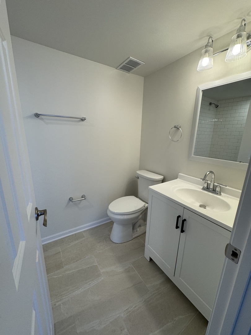 151 N Kenilworth Avenue #4G, Oak Park, IL 60301