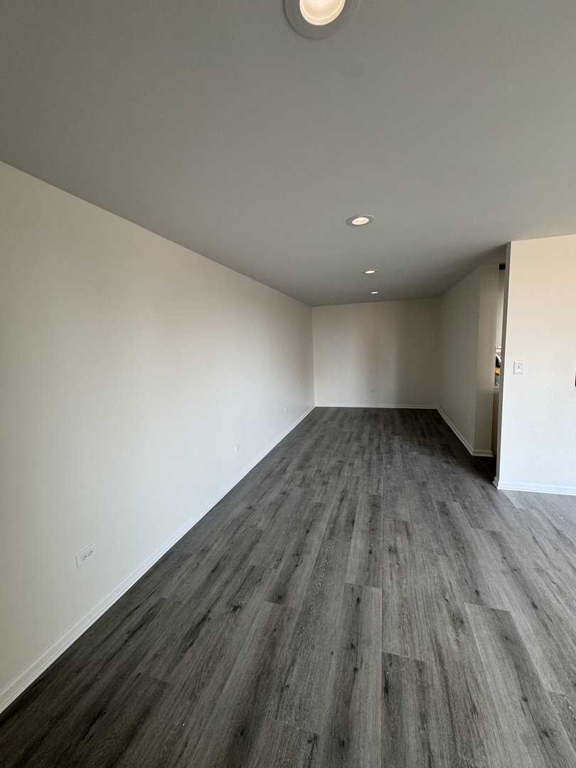 151 N Kenilworth Avenue #4G, Oak Park, IL 60301