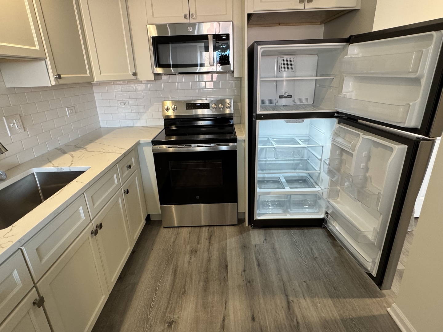 151 N Kenilworth Avenue #4G, Oak Park, IL 60301