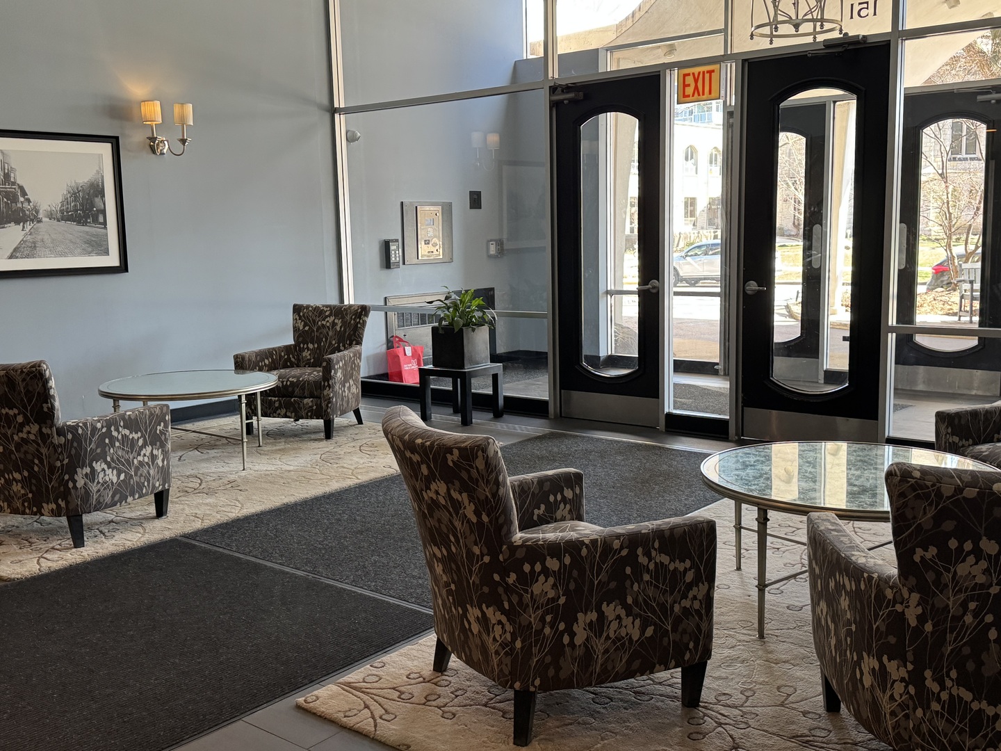 151 N Kenilworth Avenue #4G, Oak Park, IL 60301