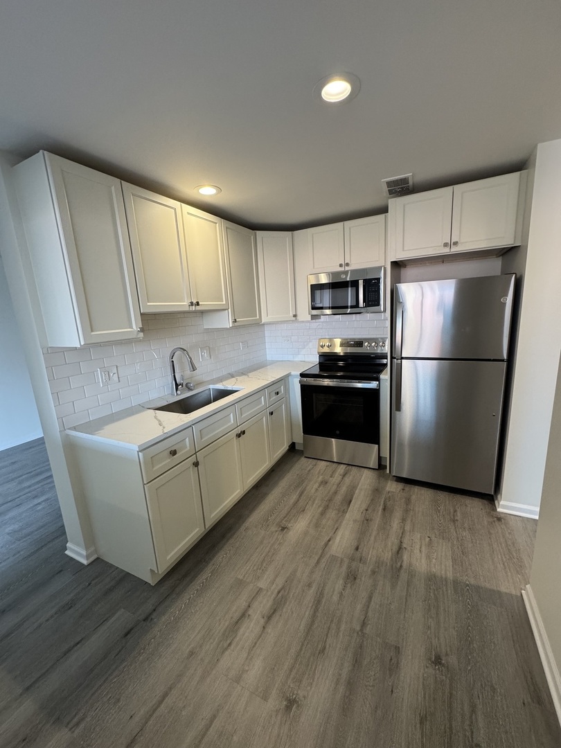 151 N Kenilworth Avenue #4G, Oak Park, IL 60301