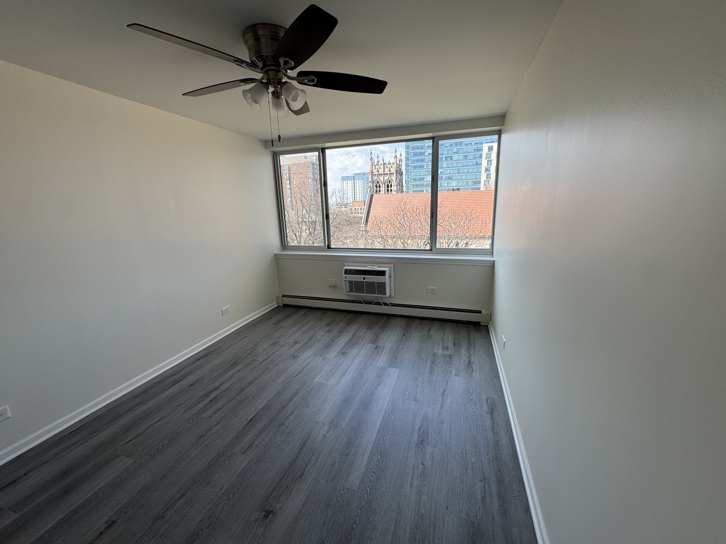 151 N Kenilworth Avenue #4G, Oak Park, IL 60301