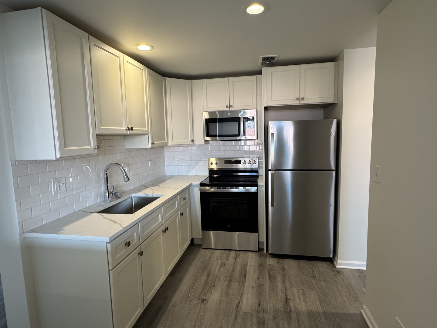 151 N Kenilworth Avenue #4G, Oak Park, IL 60301