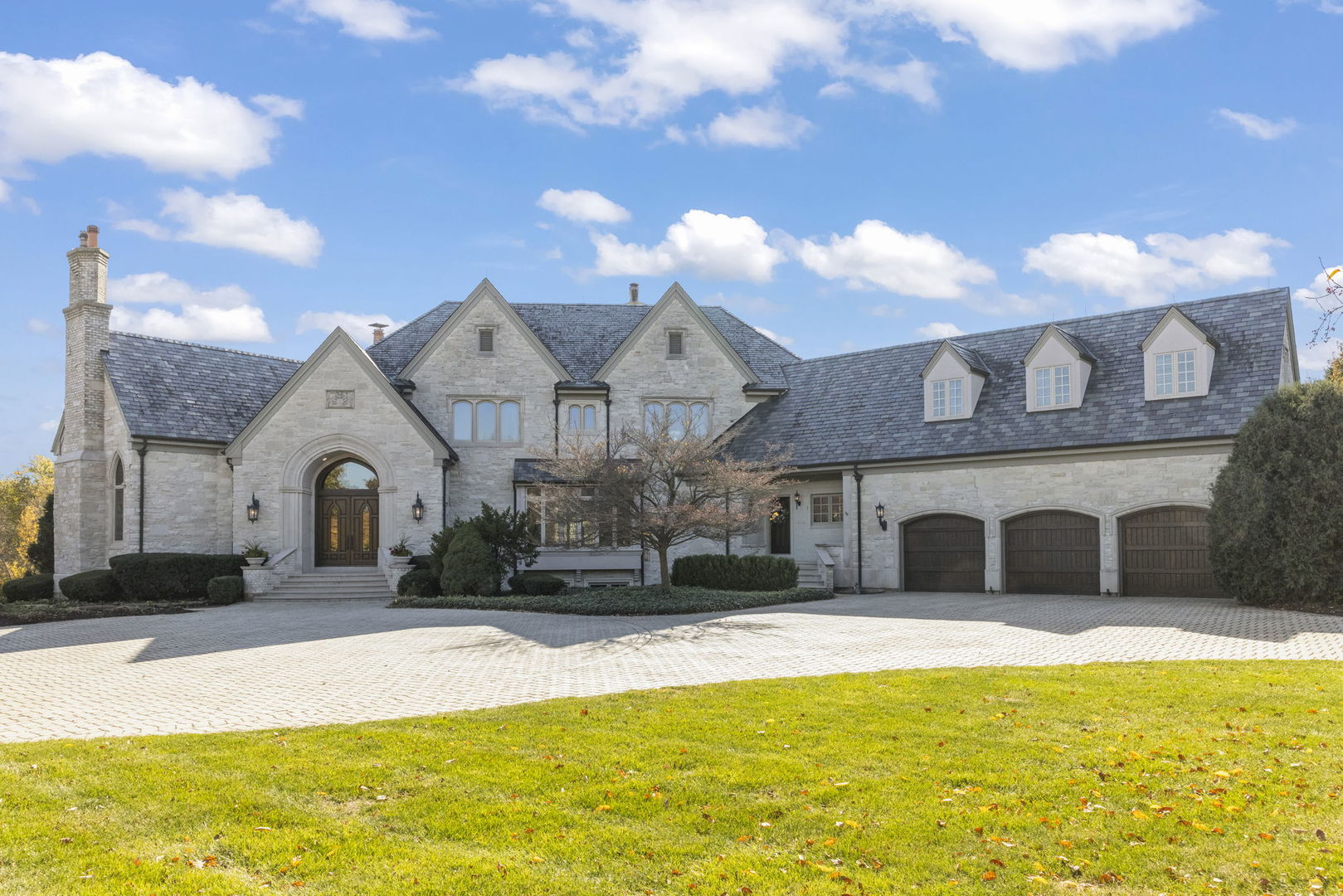 24w141 Hobson Road, Naperville, IL 60540