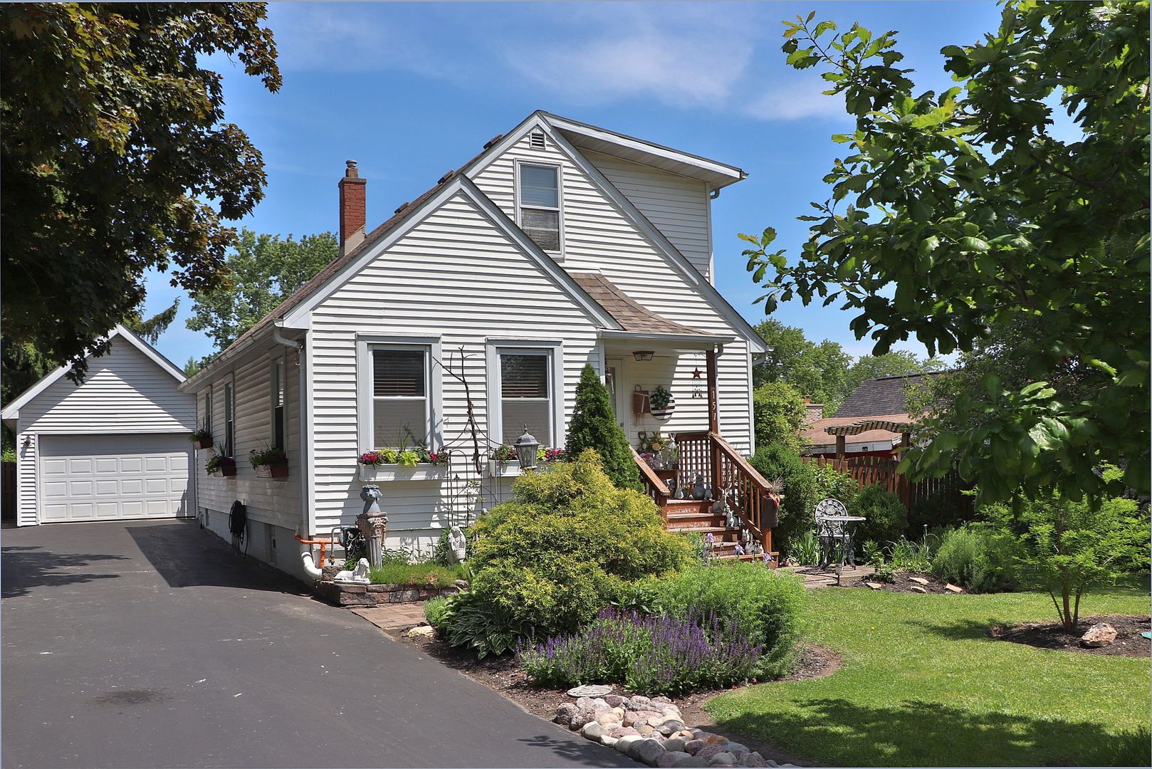 151 E 2nd Avenue, New Lenox, IL 60451