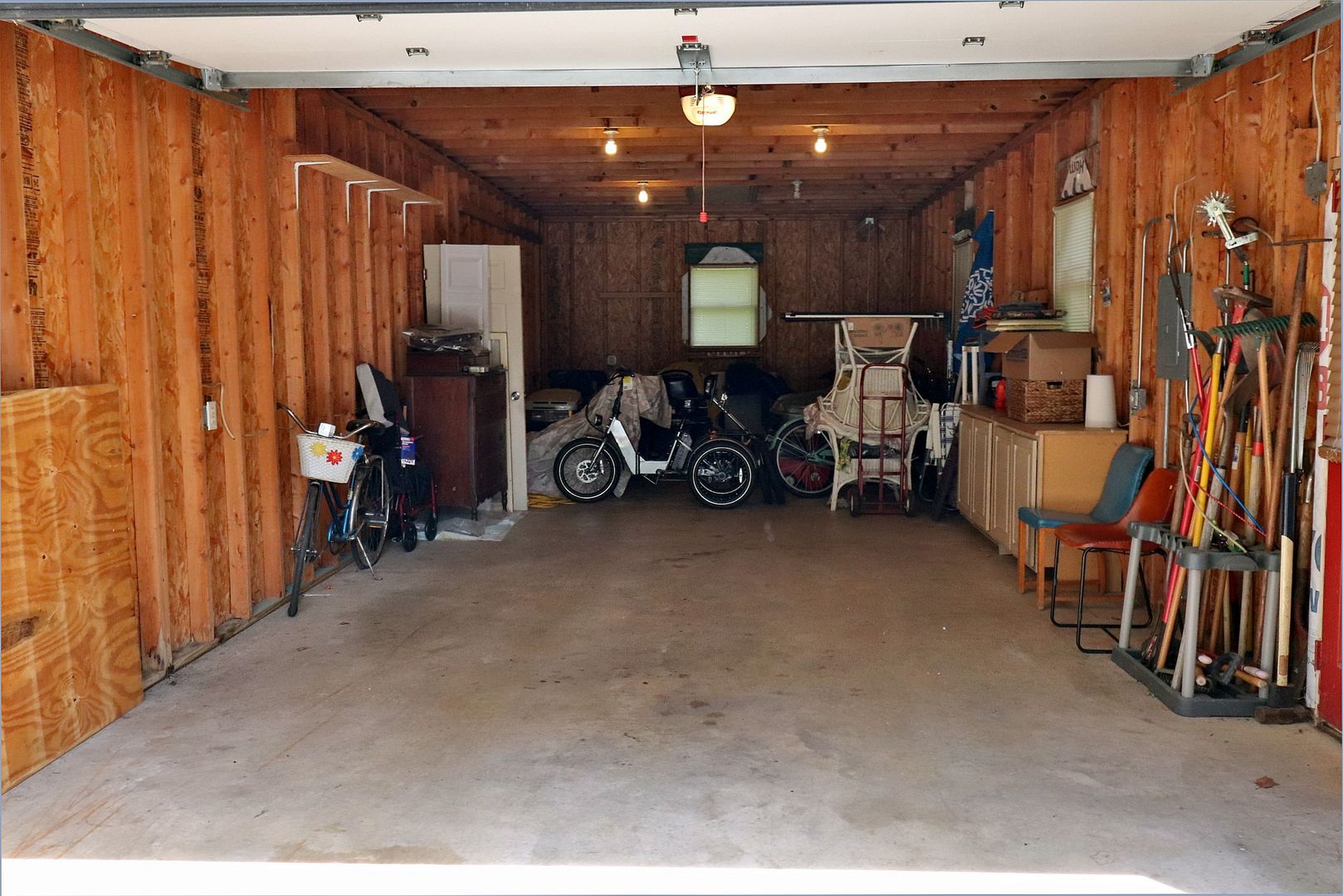 151 E 2nd Avenue, New Lenox, IL 60451