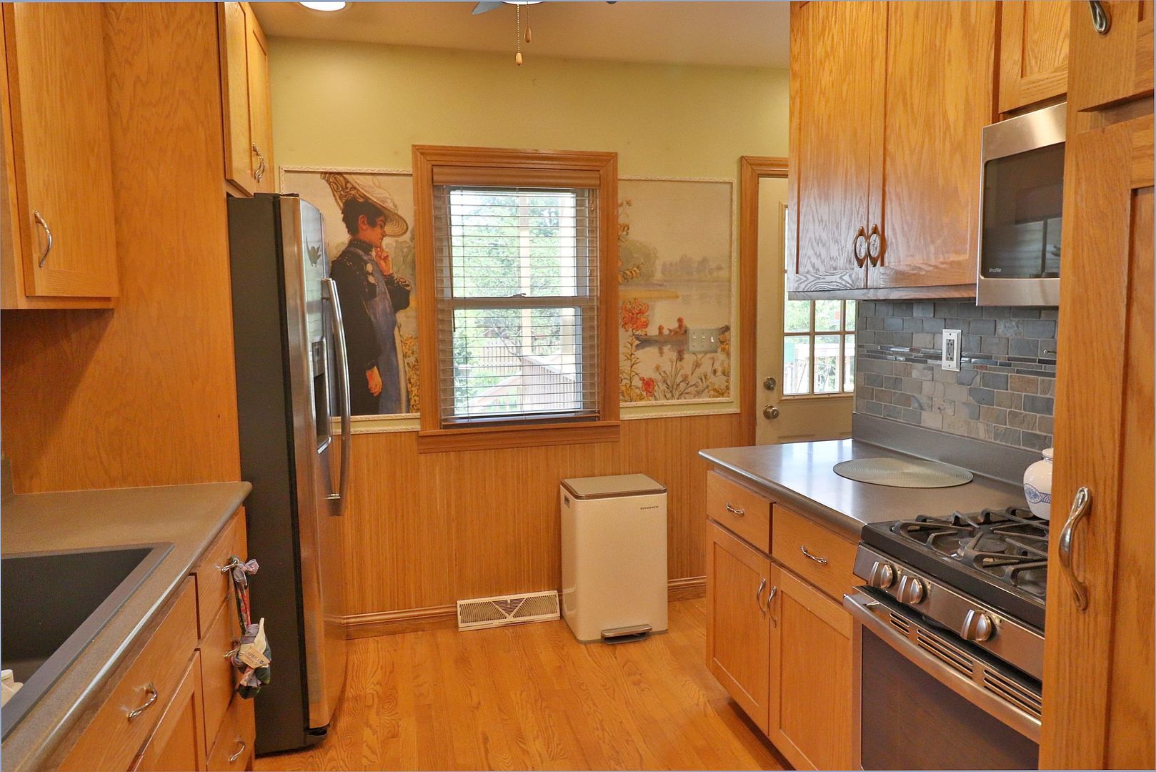 151 E 2nd Avenue, New Lenox, IL 60451
