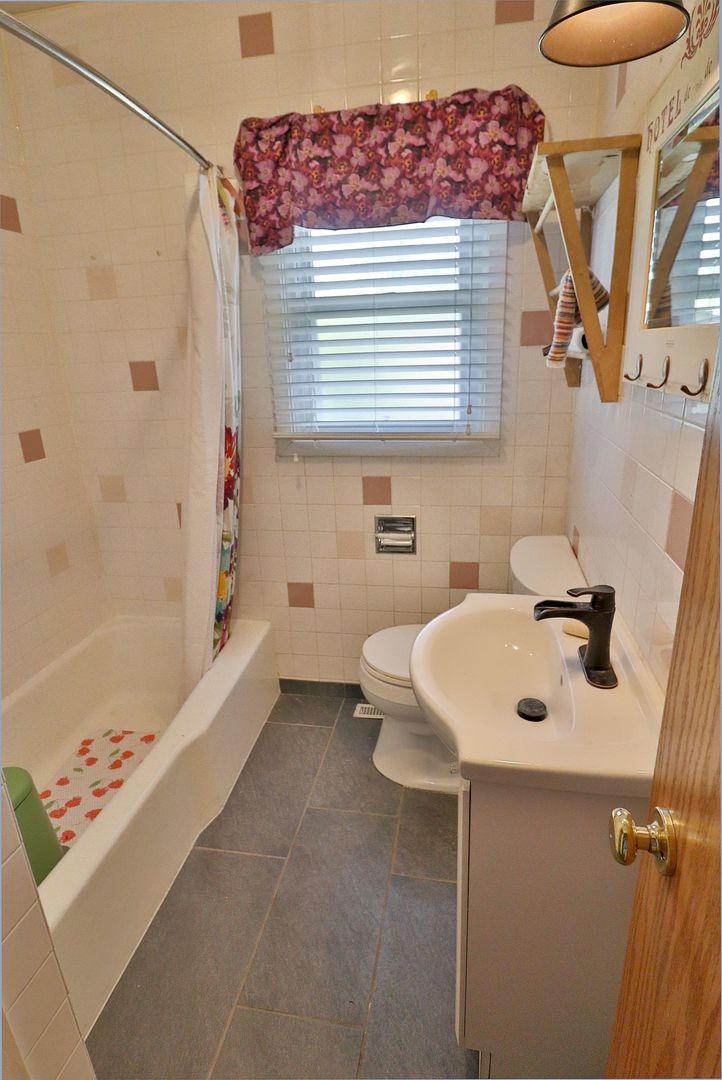 151 E 2nd Avenue, New Lenox, IL 60451