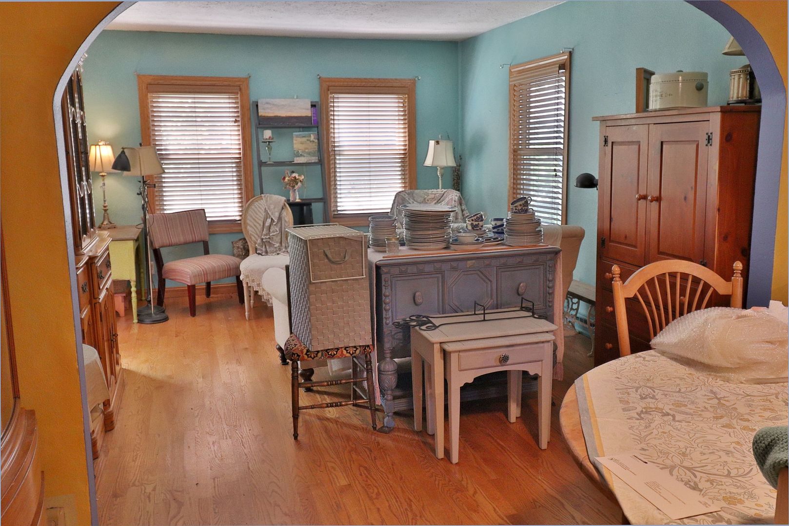 151 E 2nd Avenue, New Lenox, IL 60451
