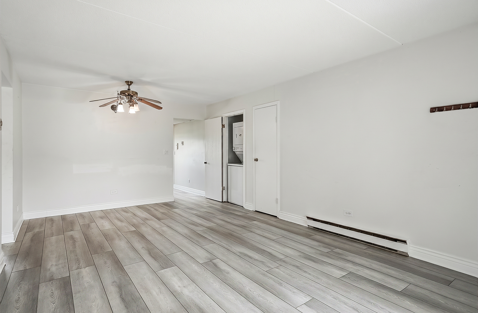 332 KLEIN CREEK Court #C, Carol Stream, IL 60188