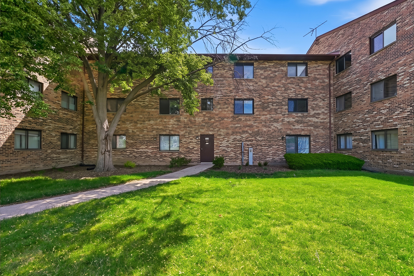 332 KLEIN CREEK Court #C, Carol Stream, IL 60188