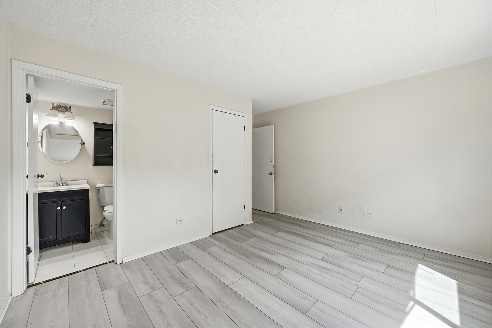 332 KLEIN CREEK Court #C, Carol Stream, IL 60188