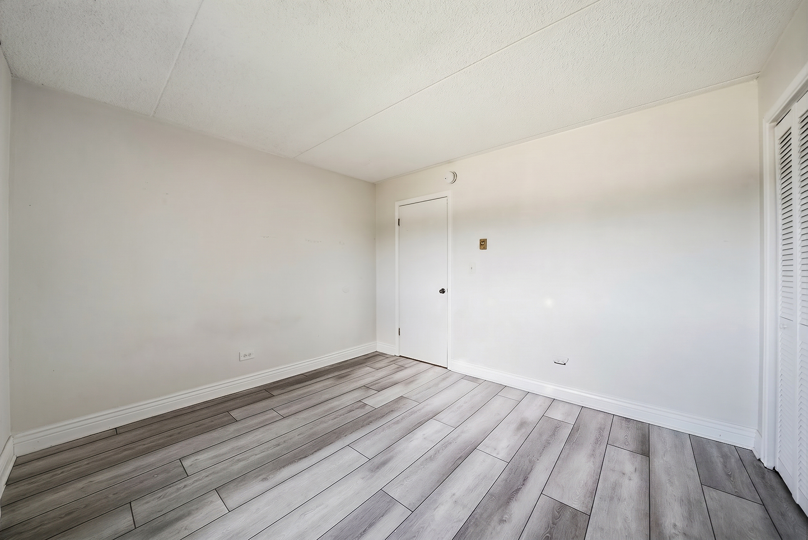 332 KLEIN CREEK Court #C, Carol Stream, IL 60188