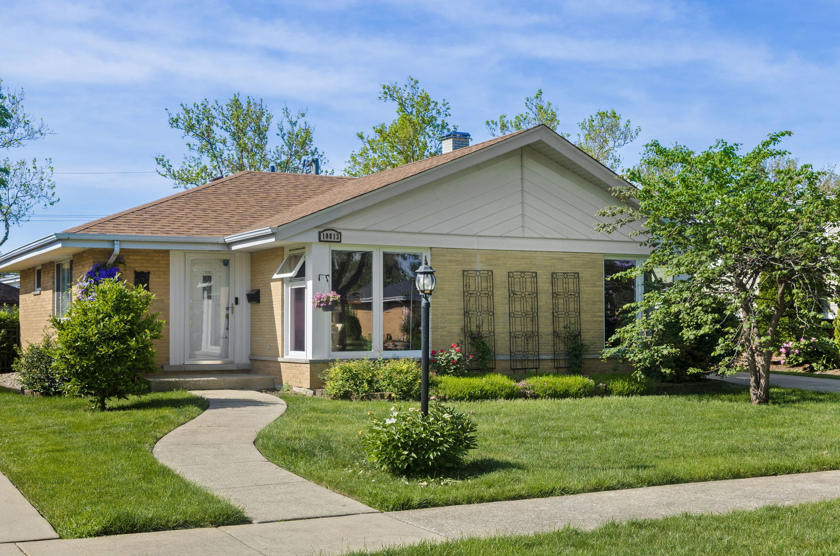10813 Berkshire Street, Westchester, IL 60154