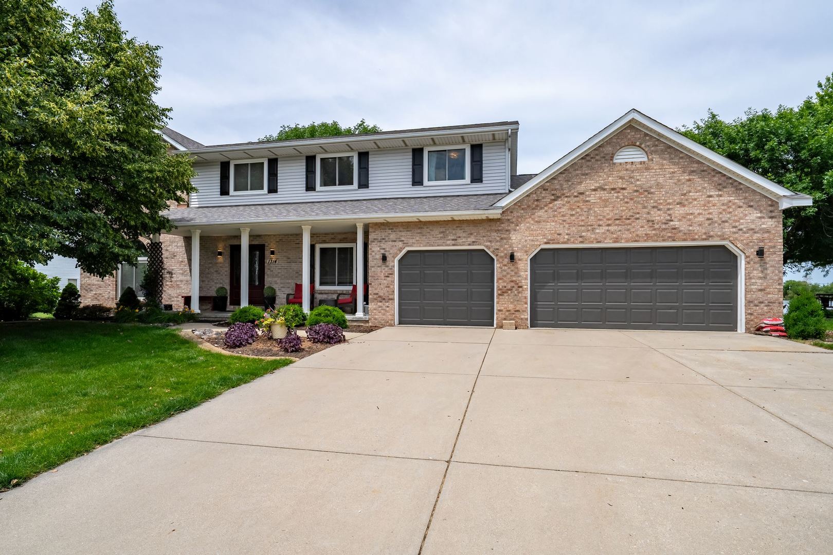 1314 Ironwood Cc Drive, Normal, IL 61761