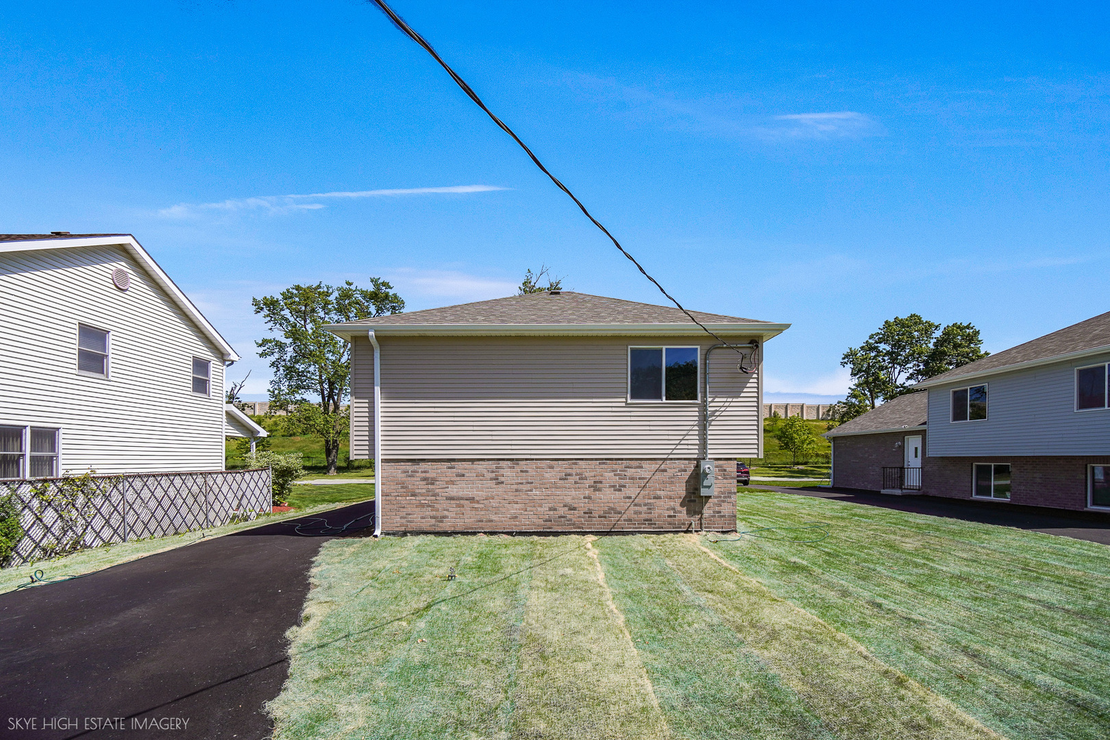 1411 W 172nd Street, East Hazel Crest, IL 60429