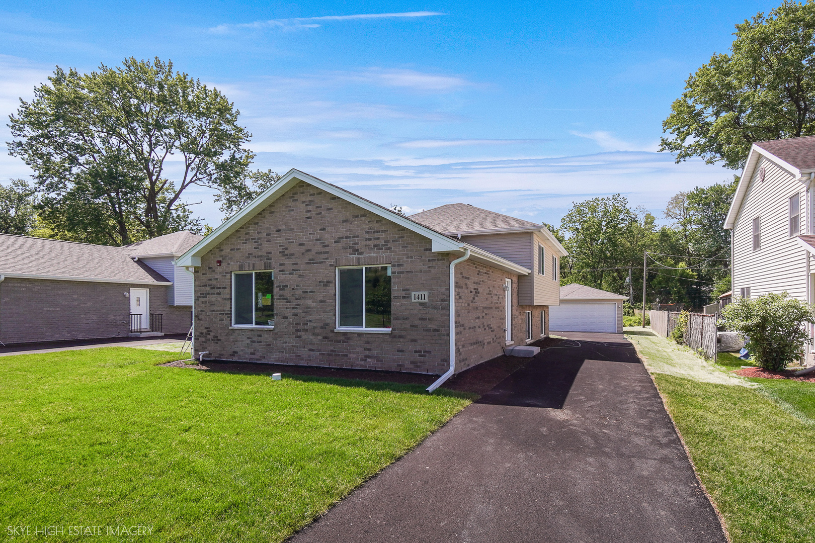 1411 W 172nd Street, East Hazel Crest, IL 60429