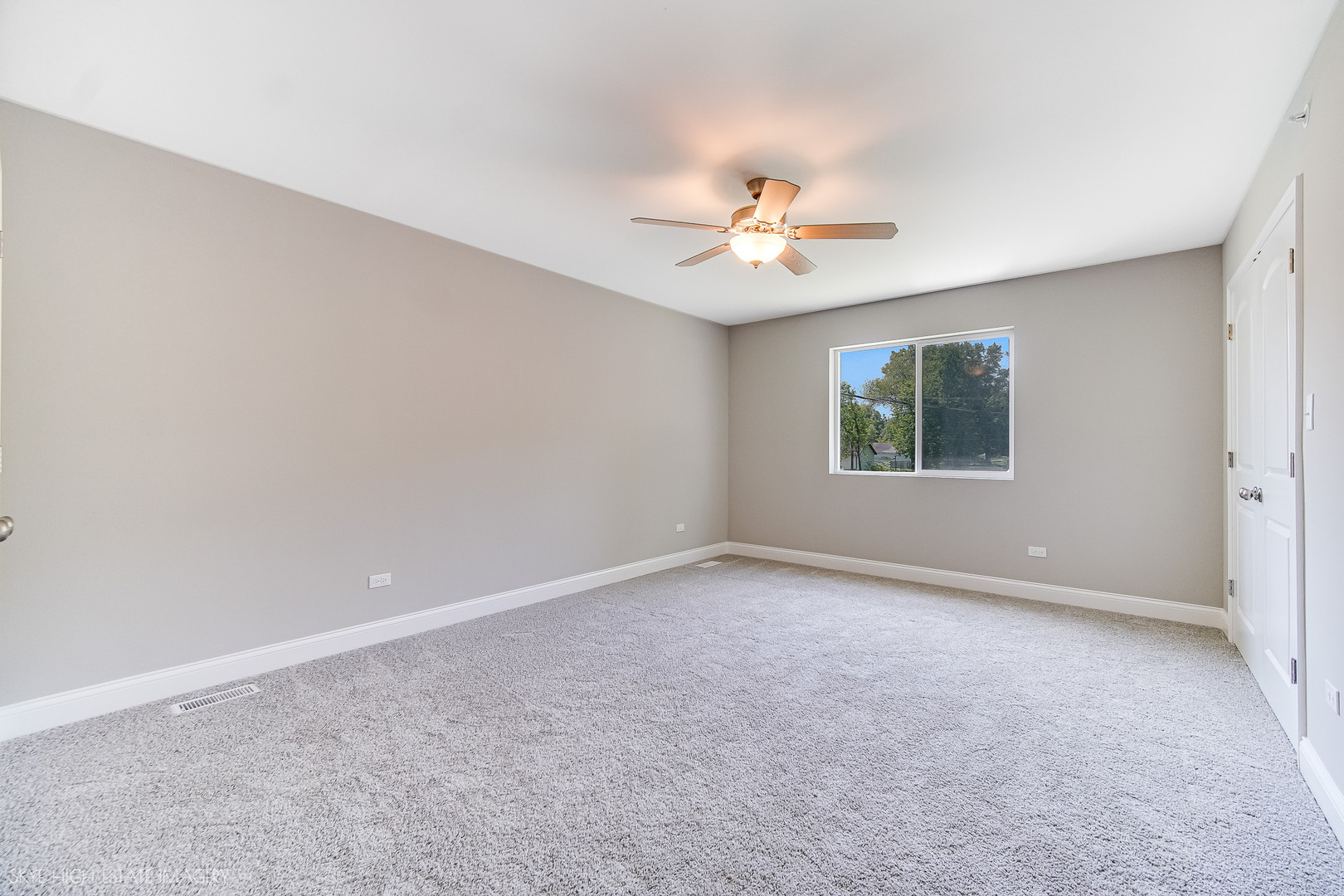 1411 W 172nd Street, East Hazel Crest, IL 60429