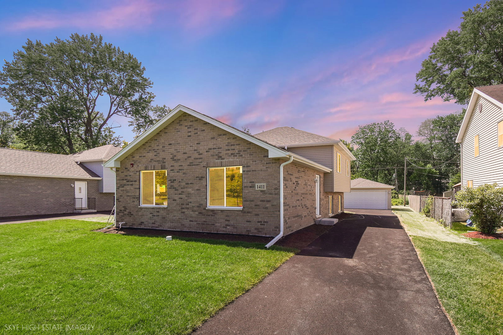 1411 W 172nd Street, East Hazel Crest, IL 60429