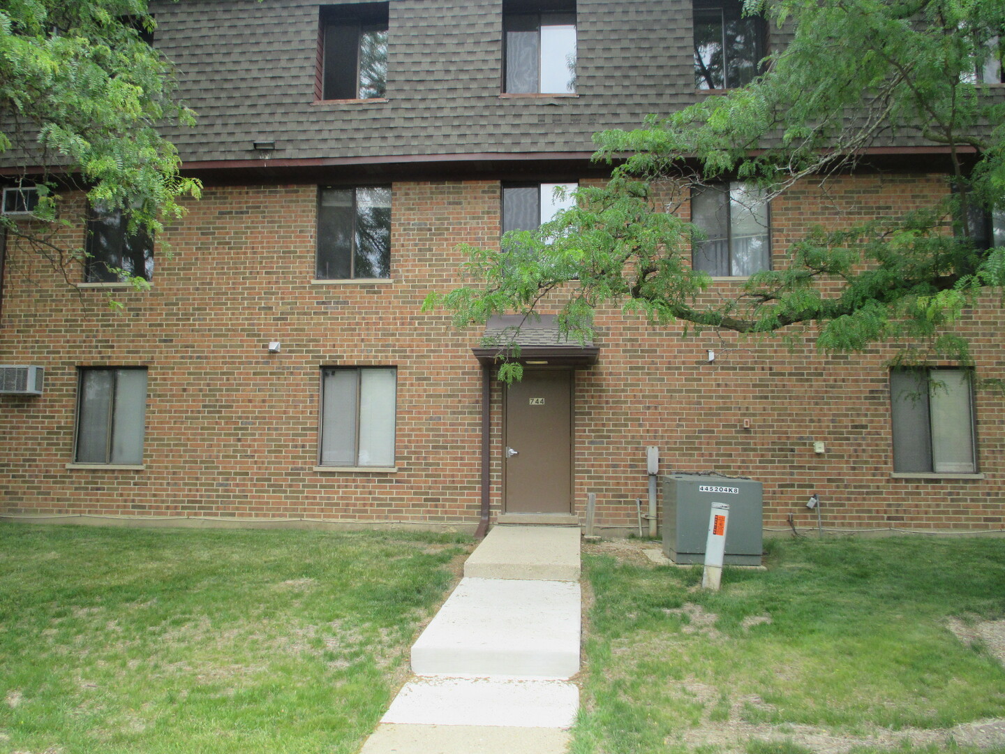 744 N Briar Hill Lane #4, Addison, IL 60101