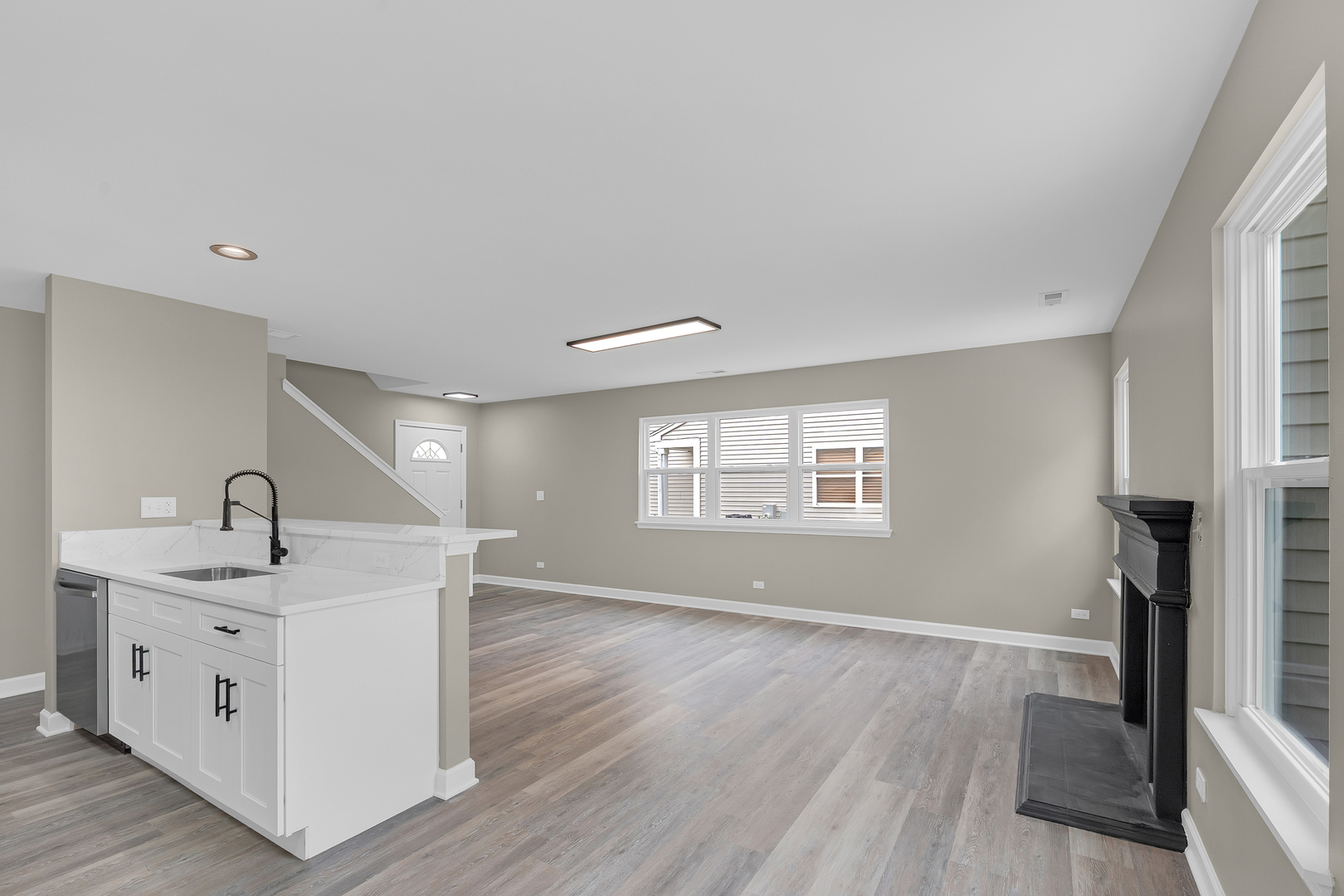 291 Wedgewood Circle, Lake In The Hills, IL 60156