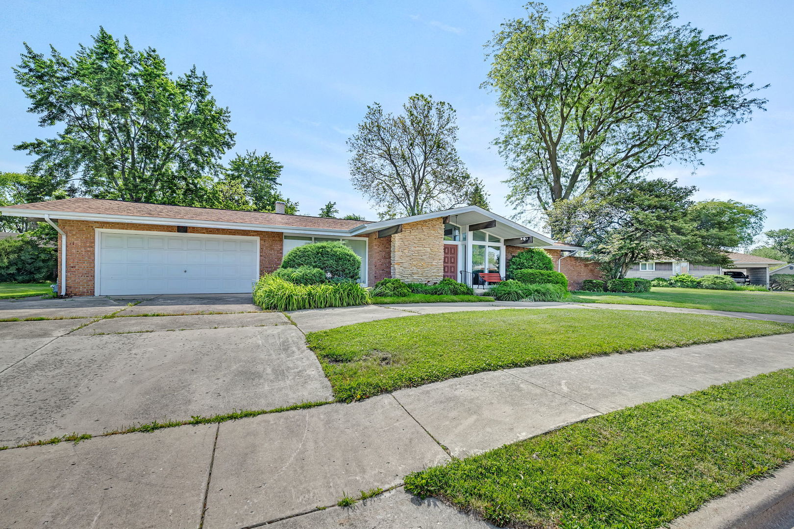 702 Palladium Drive, Joliet, IL 60435