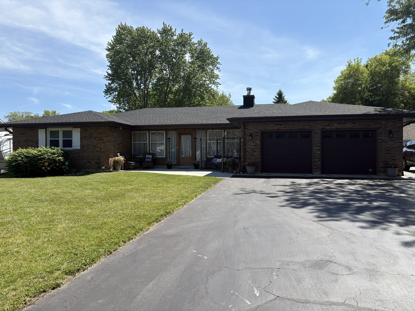 411 Thompson Avenue, Winthrop Harbor, IL 60096