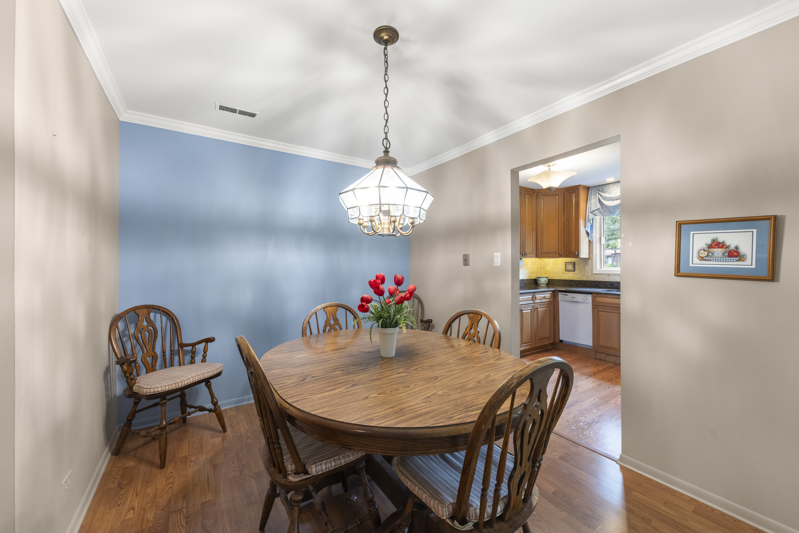 1608 Thames Court #A, Wheaton, IL 60189
