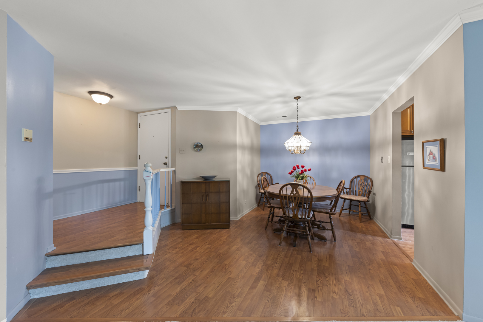 1608 Thames Court #A, Wheaton, IL 60189