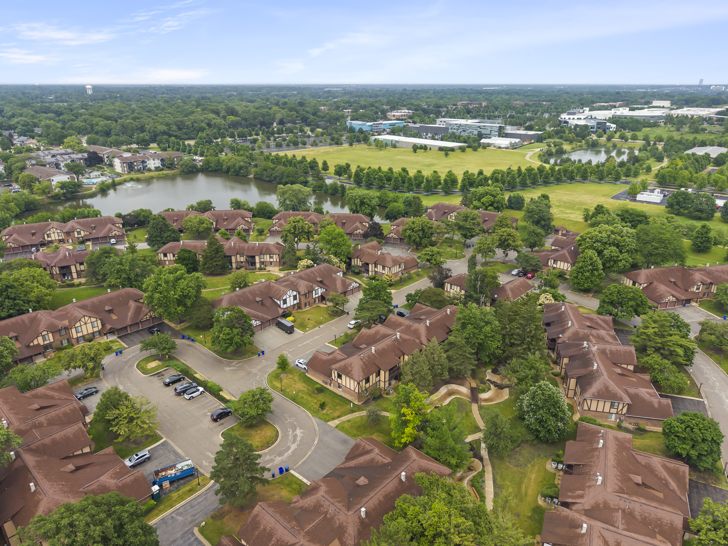 1608 Thames Court #A, Wheaton, IL 60189